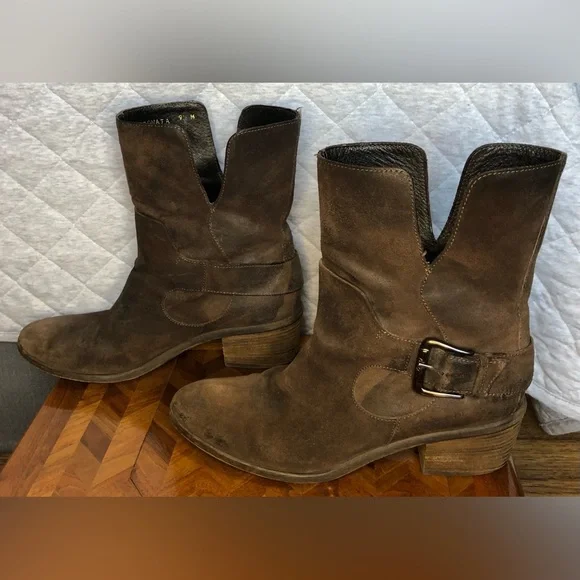 Donald Pliner Donata distressed suede boot in dark brown - Picture 3 of 15